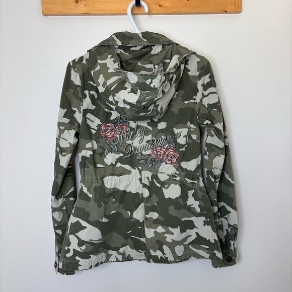 #349 ❤️‍🔥Harley Davidson Embroidered Camo Jacket - Picture 10 of 11
